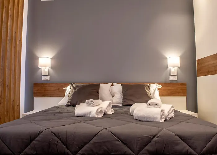 Alipa With Jacuzzi Монополи