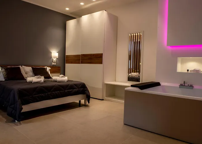 Alipa With Jacuzzi Монополи