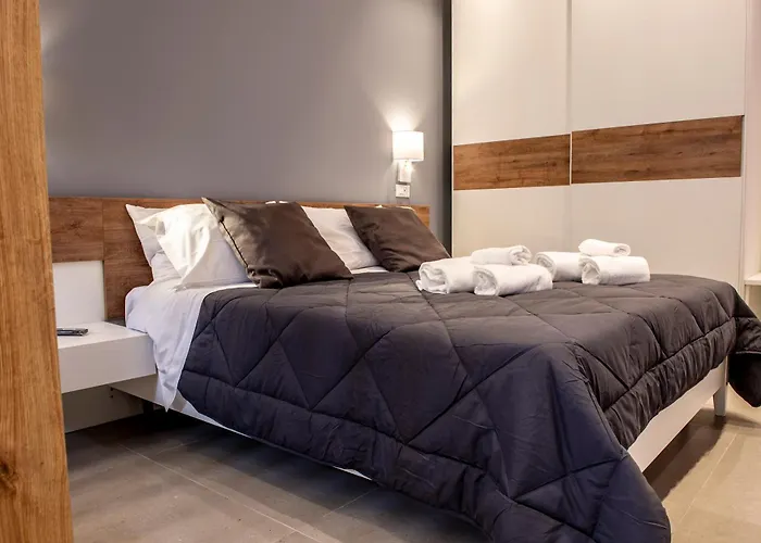 Alipa With Jacuzzi Монополи